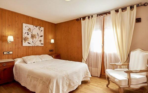 Hostal Vidaller Биелса Екстериор снимка