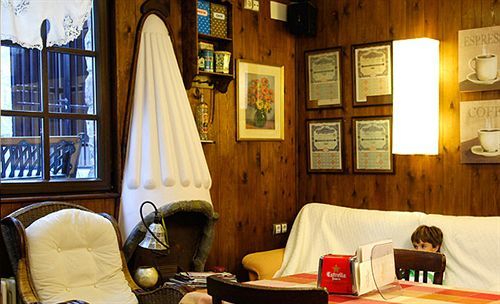 Hostal Vidaller Биелса Екстериор снимка